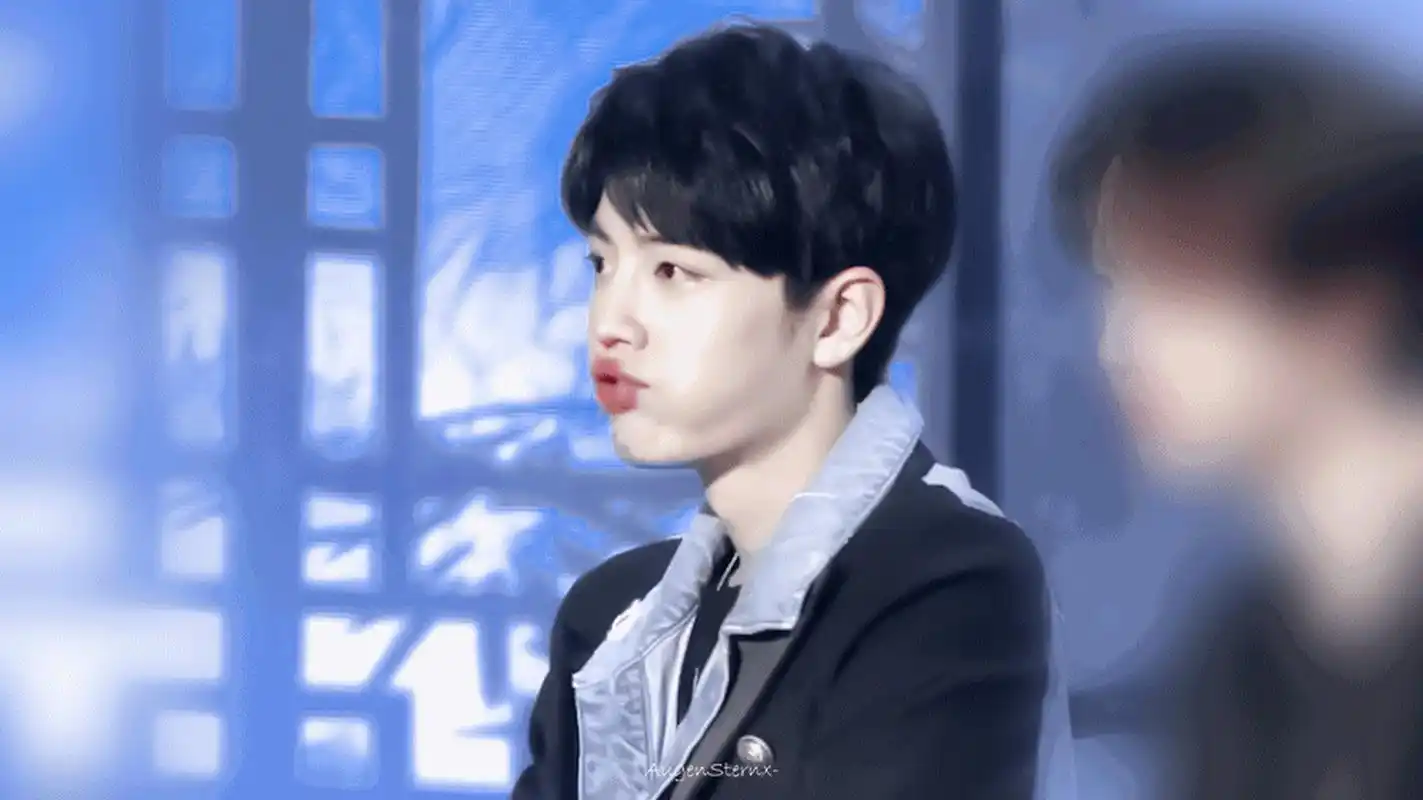 肖战# #明星# 宝贝好可爱啊!嘟嘟嘴!