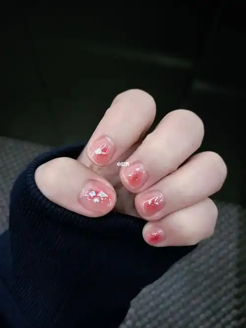 短指甲适合的美甲