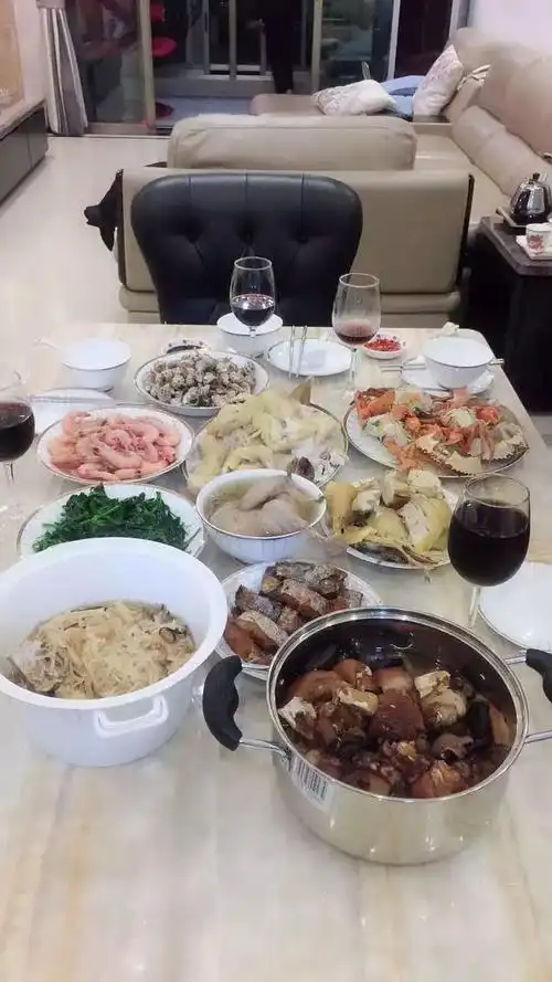 清远这些人家年夜饭餐桌上头条了,最后一家的看完哭了