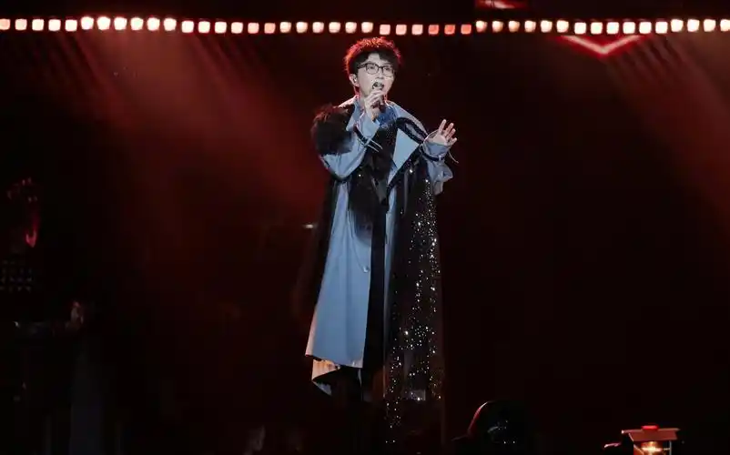 【毛不易】| 幼鸟指南演唱会 杭州站 山顶视角