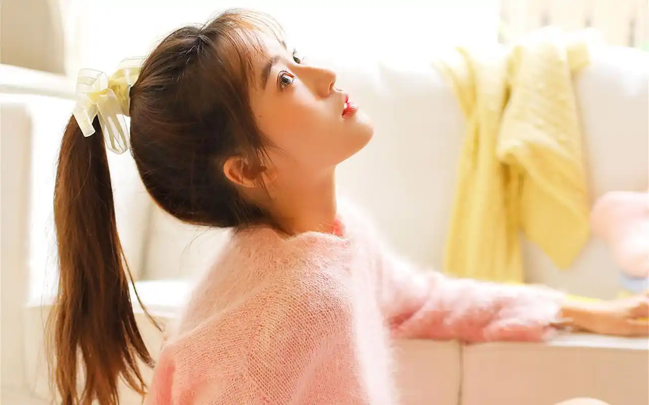 清纯甜美女生写真图片桌面壁纸