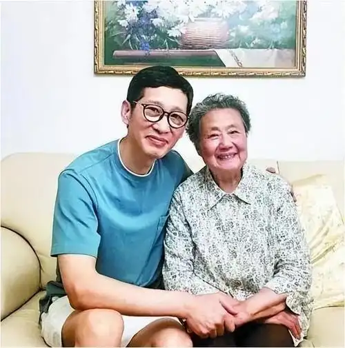 王劲松第一太监光环背后有一个男人功不可没不得不提