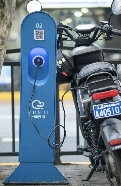 随到随充很方便北京东路电瓶车智能充电桩扩容