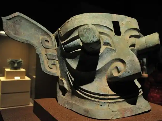 三星堆带给我们的思考 出土神秘文物引发世人大量猜测