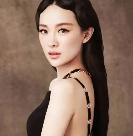 曾爱了李晨10年,比范冰冰漂亮,如今生活幸福李晨是她儿子的爸爸