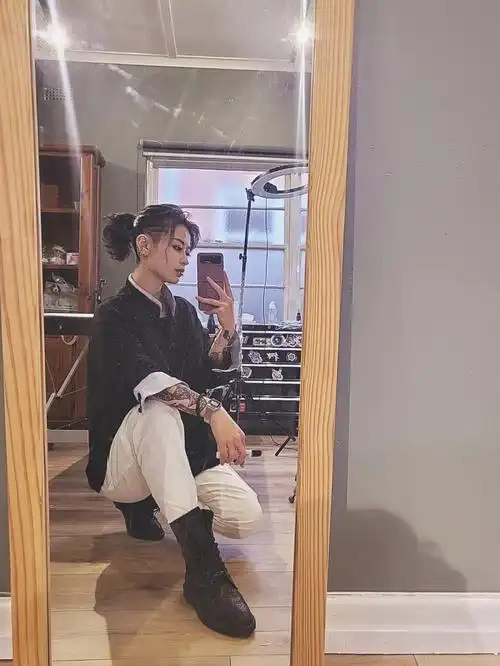 短发女生 #半扎武士头 #女生半剃发  #女生发型参考  #女生短发发型