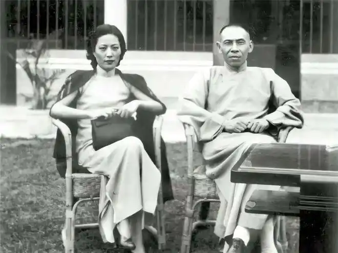 9张照片记录杜月笙一生图4上海青帮三巨头图7和三个老婆合影