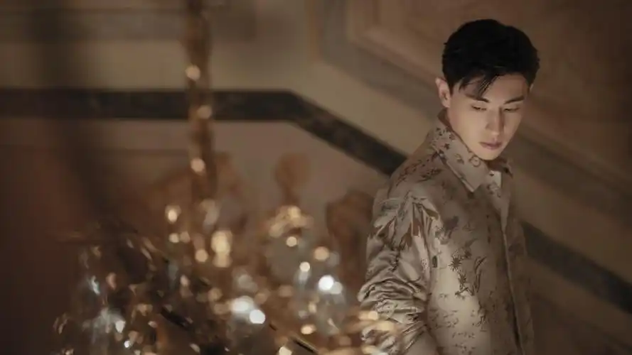 返璞归真不止是bally的春夏悠然,更是邓伦这个真实boy的人生哲学!