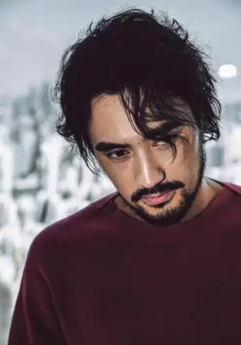 长得帅气还专情,娶"二婚"圈内女友宠溺上天,如今变成这样_袁弘