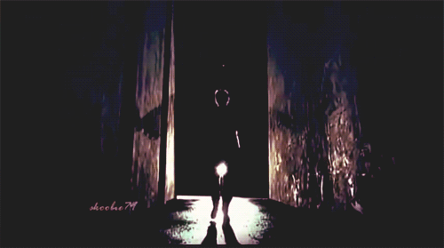 大门走路大步gif动图_动态图_表情包下载_soogif