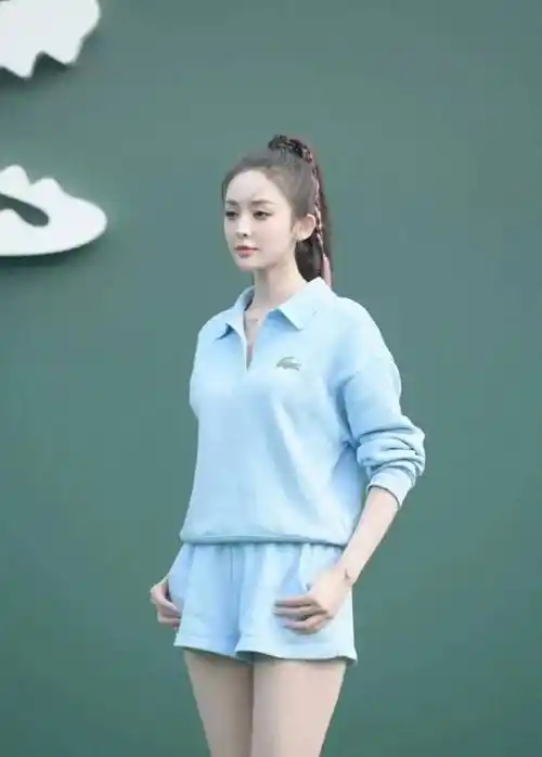 古力娜扎身穿鳄鱼牌运动服,美貌震撼全城_时尚_形象_展现