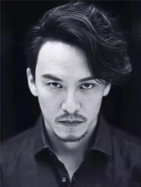 适合留胡子的男生发型 man味魅力值飙升