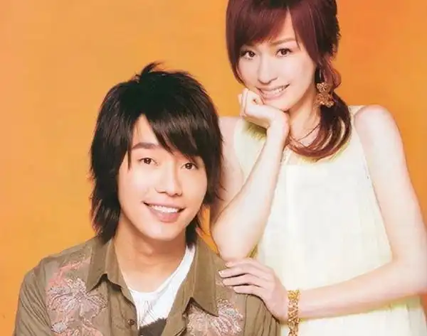 张栋梁和王心凌的关系是男女朋友吗