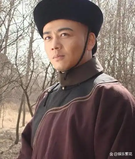 男星留胡子好像整容,陈柏霖更具男人魅力,陈晓看着稳重,博学