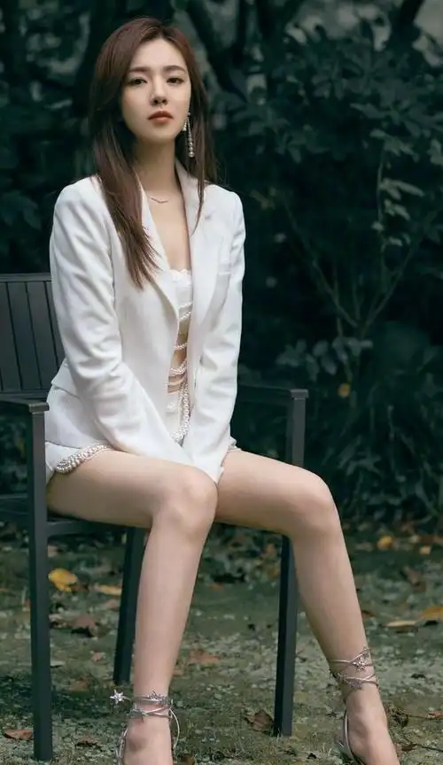 图文万粉激励计划#"灵气美女王晓晨:肤白貌美,热爱运动塑完美