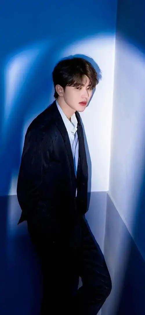 有蔡徐坤手机壁纸嘛