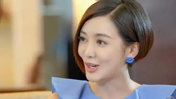 爱的阶梯罗珊为了搞倒对手甘愿赔本签约谁知她心机更深