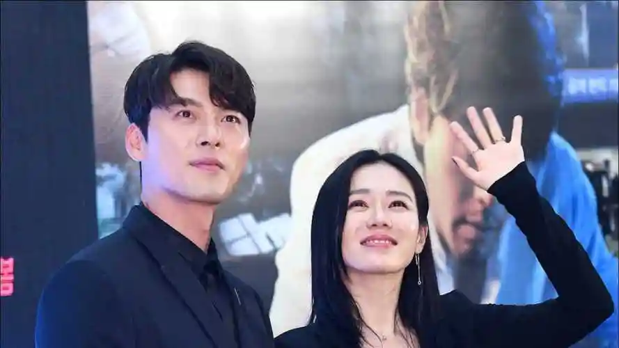 撒糖玄彬孙艺珍约会打高尔夫甜蜜背影照曝光