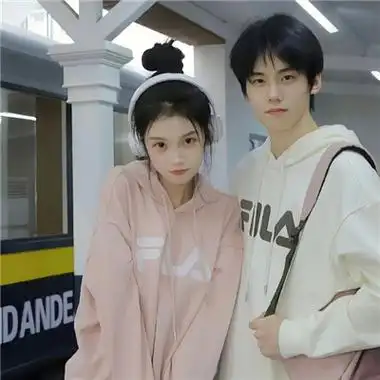 清纯又宠溺很阳光的情头 甜死人热情开朗情侣头像_情侣头像_美头网