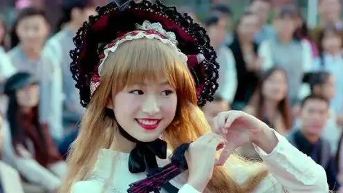 我们的少年时代:唐缇走秀表现无可挑剔,洛丽塔时装走秀圆满成功