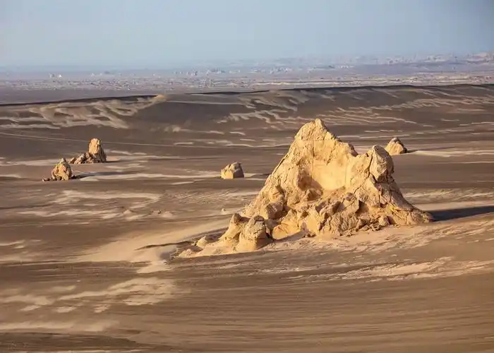 其它 南疆哈密戈壁无人区摄影创作小记 写美篇沙漠红柳 小南湖雅丹