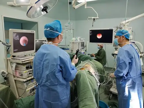 泌尿科"高大上"手术不只有全膀胱,还有"双镜联合".