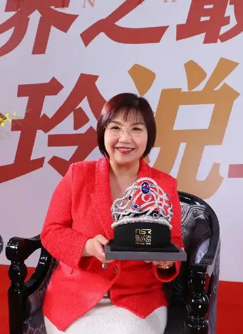 香港易学天后麦玲玲打卡ibc世界宝石墙,揭秘神秘宝石能量!(图17)