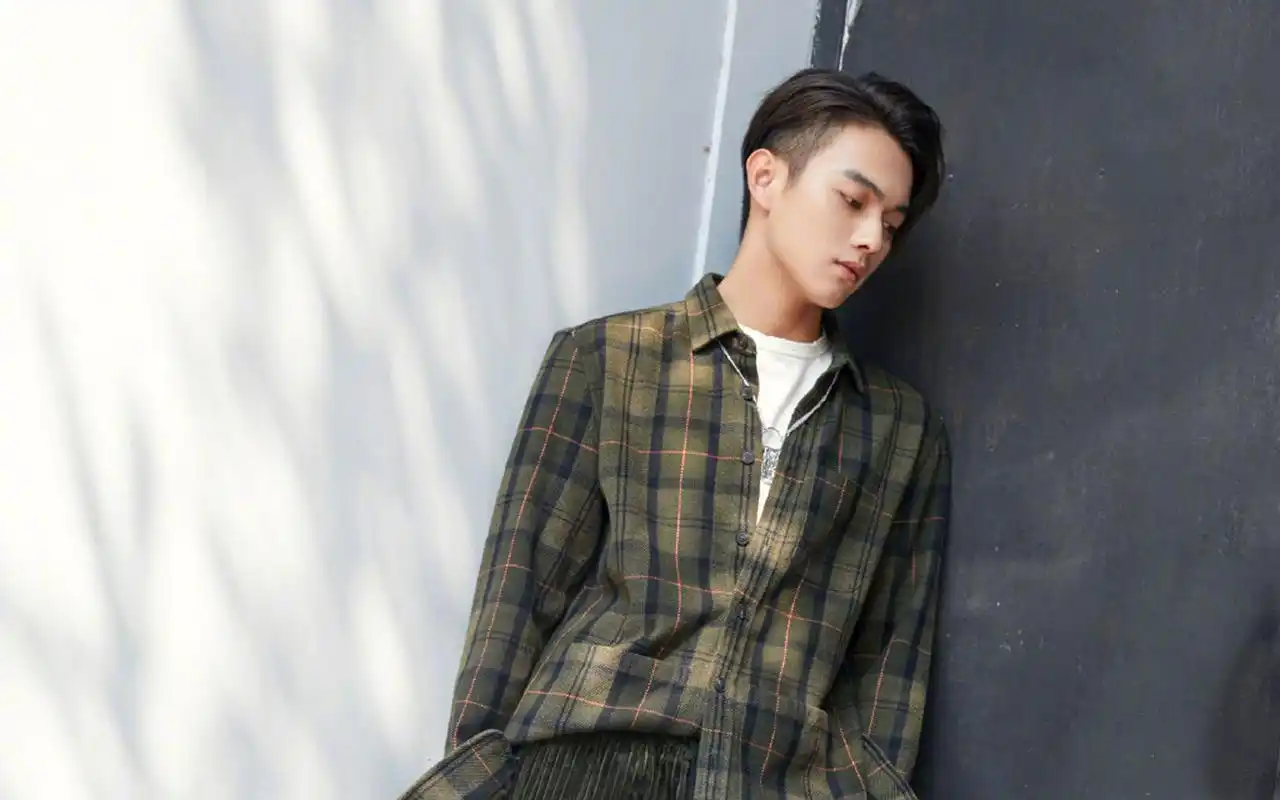 许凯帅气写真图片桌面壁纸