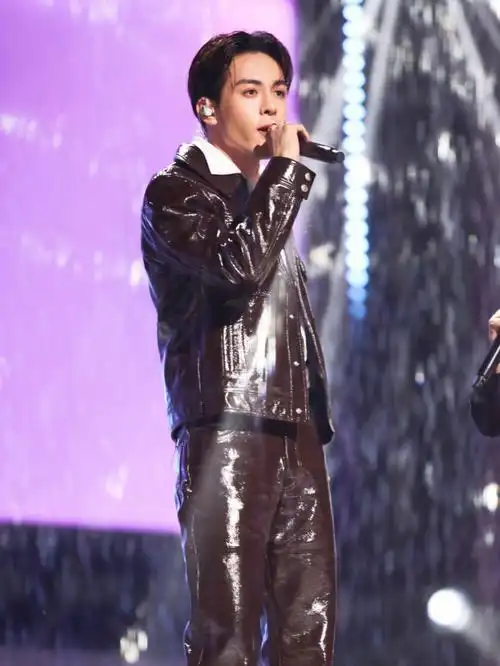 曾舜晞让我们一起来disco