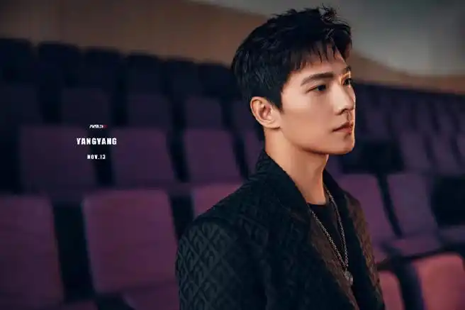 杨洋紫色v领西装##杨洋的满分写真