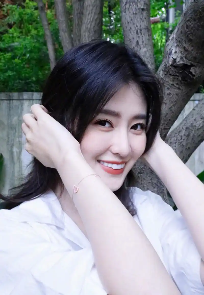 演员乔欣性感写真