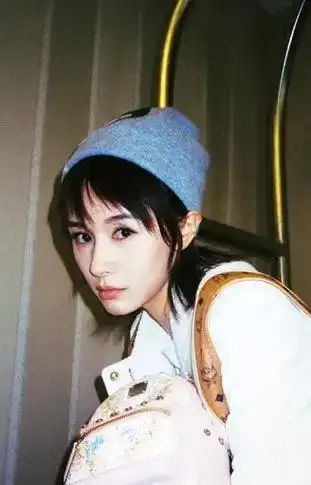 演员王子文:(原名王蒙蒙)1982年2月28日出生于四川省成 - 抖音