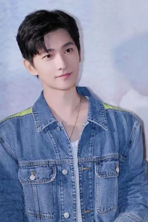 杨洋真的是帅而自知代表,而且时常用颜值在行凶!