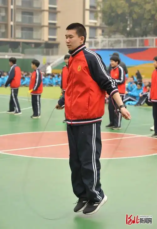 石家庄市第二十三中学举行九年级跳绳比赛活动