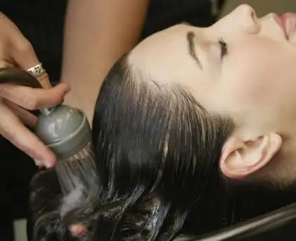 用姜洗头发正确方法__凤凰网