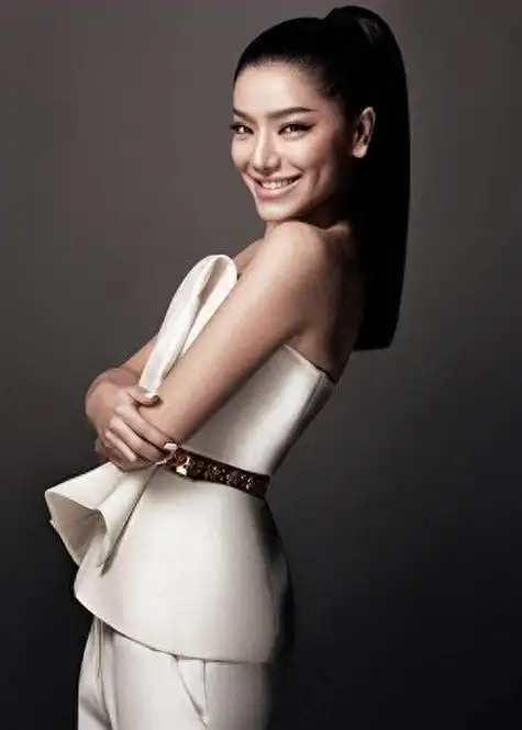 超女冠军江映蓉:因医美失败像"怪物",全身只剩眼睛是自己的!