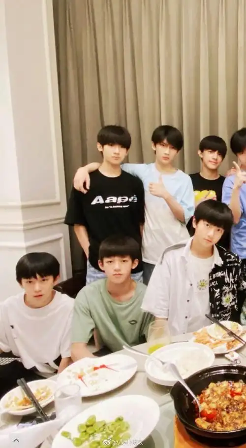 tf家族三代合照