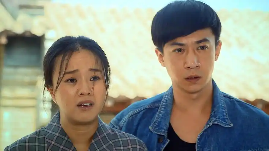 小草青青:喜鹊带人上门要牛牛,大姐却胡搅蛮缠,还把照片给烧了-影视综