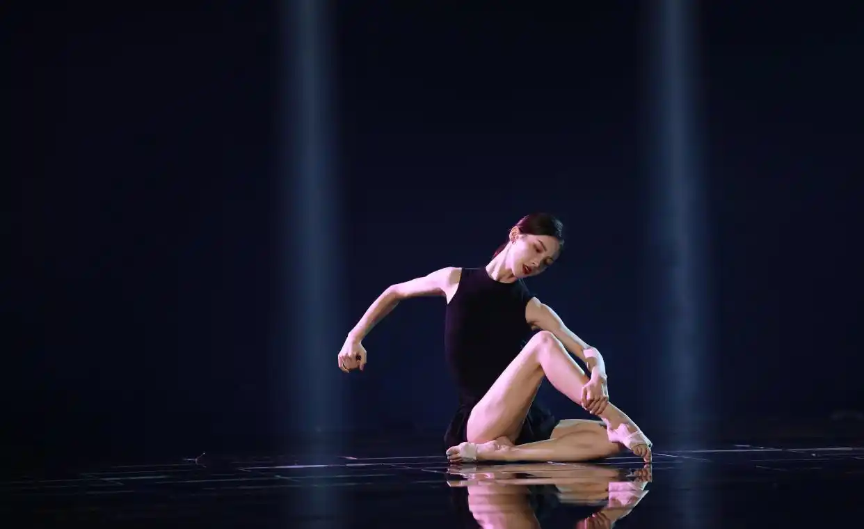 金晨真是个连头发丝都会跳舞的姑娘!