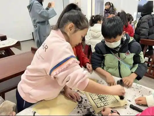 印刷史上的活化石尼山新六艺文化体验周带你领略指尖上的文明印记