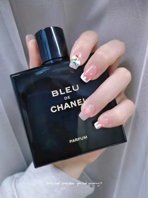 春夏蜜桃彩虹美甲