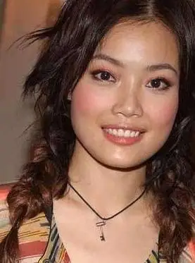 容祖儿的"特殊"情史,下嫁"干爹"的儿子,"智夹春卷"上位