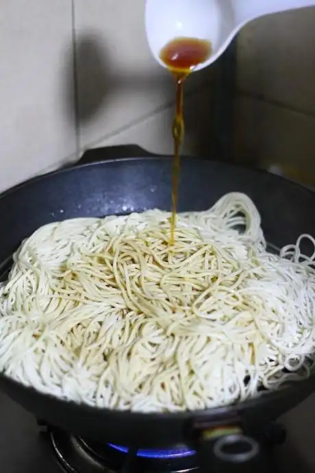 北方人最爱吃的面条,外面一份至少15元,在家做成本不