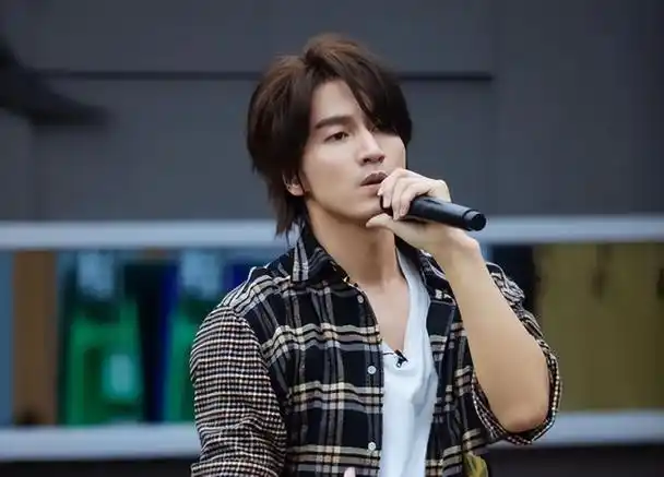 亚洲男神言承旭47岁的容貌状态:脸上无医美痕迹,到老才颜值不崩