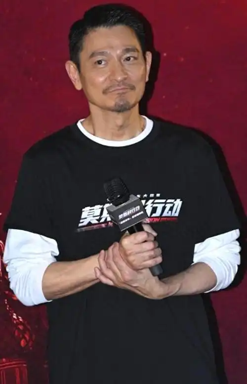 刘德华神秘老化从容英俊到苍老不堪岁月留痕还是其他原因