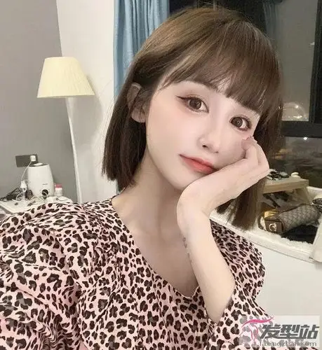 适合个子矮的女生发型 小个子洋气短发推荐