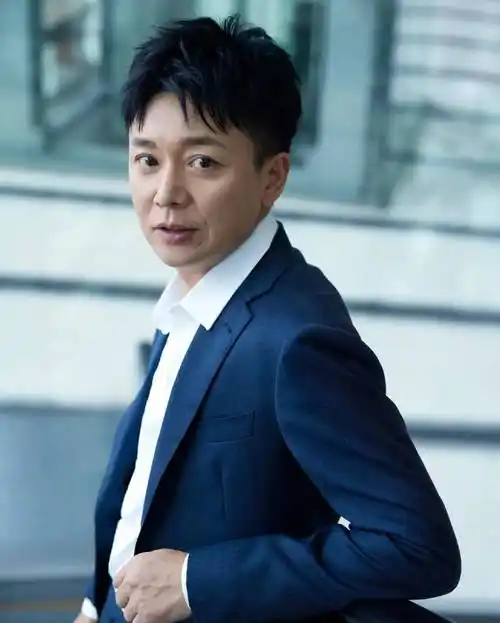 不再自律,发福秃头逐渐"姨化",但还有他们依旧帅气_黄磊_沙溢_身材