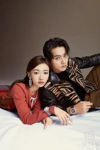 许凯与吴谨言佩戴罗杰杜彼腕表别样诠释cp情意