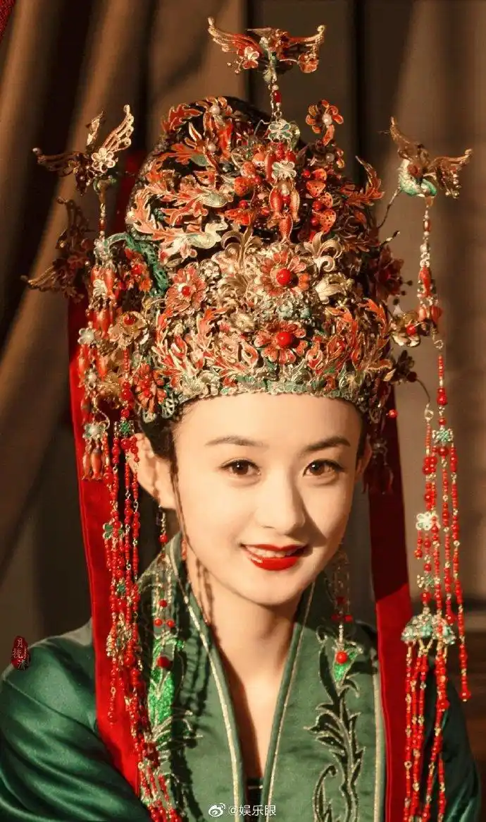 每次都让颖火虫躺赢谁能想到这是休了大半年的姐姐呢 >>关注#赵丽颖