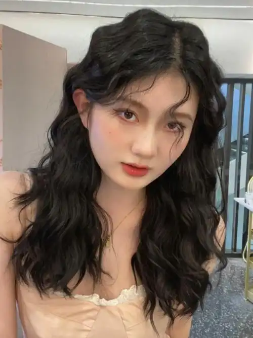 圆脸方脸发型法式烫发减龄又耐看显脸小